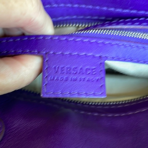 🛍💝HOST PICK💝🛍Exquisite VERSACE LEATHER BAG - Picture 9 of 15